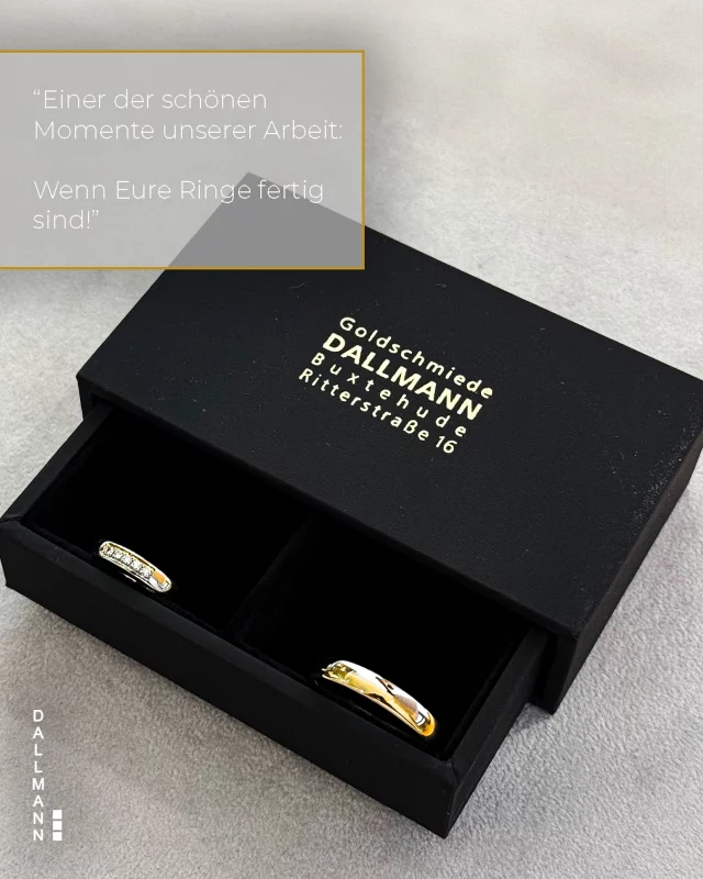Einer der schönen Momente für uns, ist die Ringübergabe an Euch 💍 Das Strahlen in Euren Augen zu sehen, wenn Ihr Eure Trauringe das erste Mal, im fertigen Erscheinungsbild, in der Hand haltet. Für uns sind es immer einzigartige Momente ✨

#goldschmiede #dallmann #buxtehude #fleth #altstadt #handwerk #handwerkistgeil #handmade #craftsman #ring #juwelier #fyp